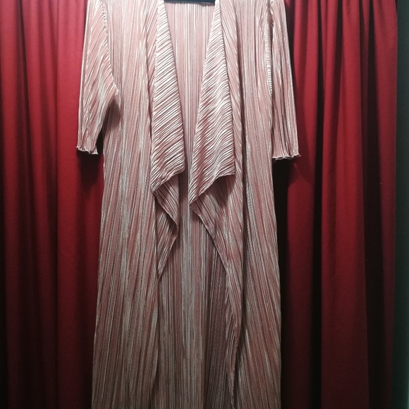 LuLaRoe Tops - LuLaRoe Shirley Kimono, Med, NWOT